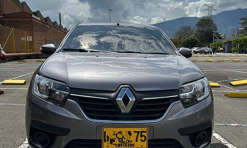 Renault Logan 2023...