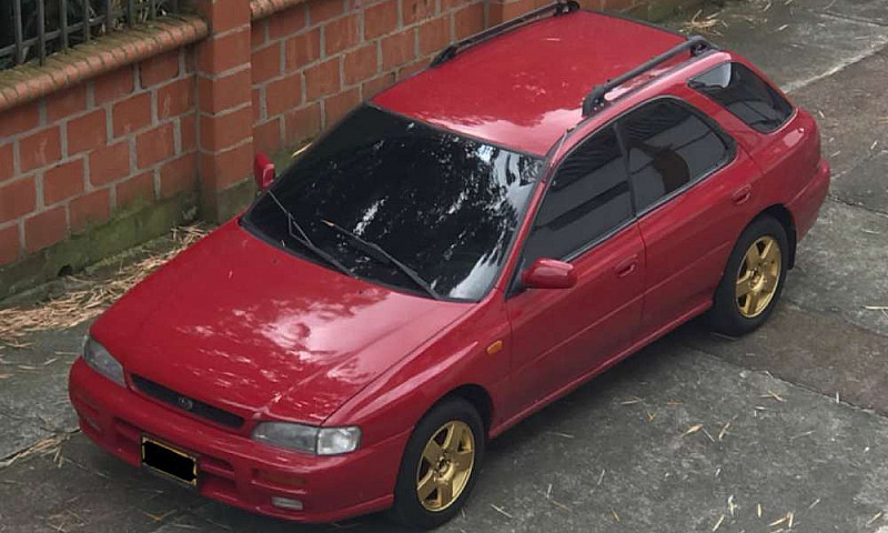 Vendo Subaru Impreza...