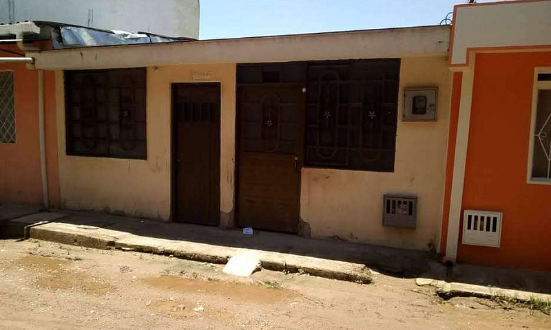 Se Vende Casa...