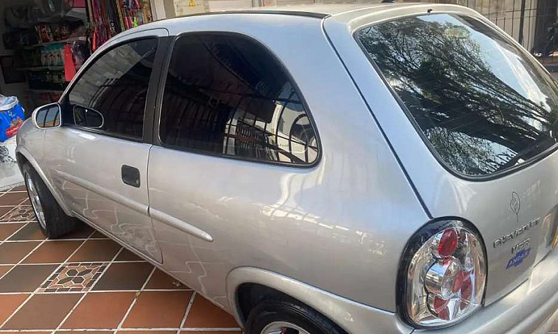 Hermoso Corsa Active...