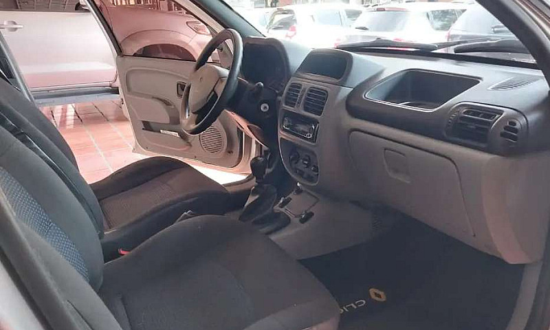 Renault Clio 2015...