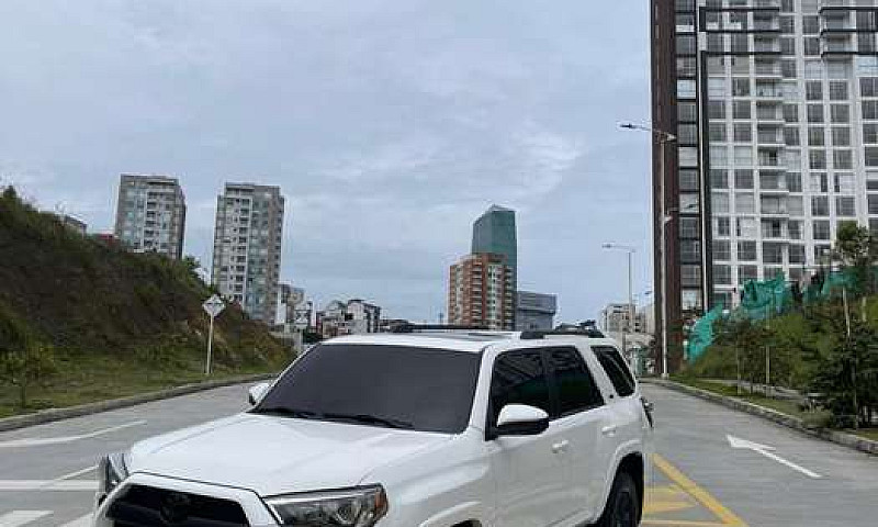 Toyota 4Runner Sr5 4...