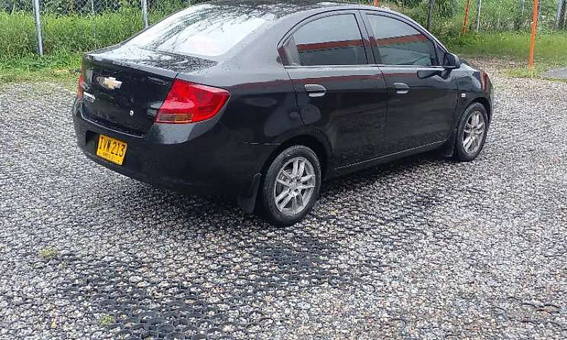 Vendo Automóvil Chev...