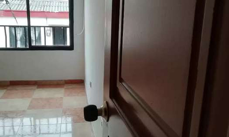 Alquilo Casa Con Loc...