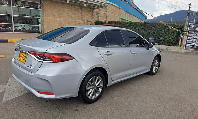 Toyota Corolla Hibri...