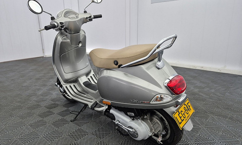 Piaggio Vespa Vxl 15...