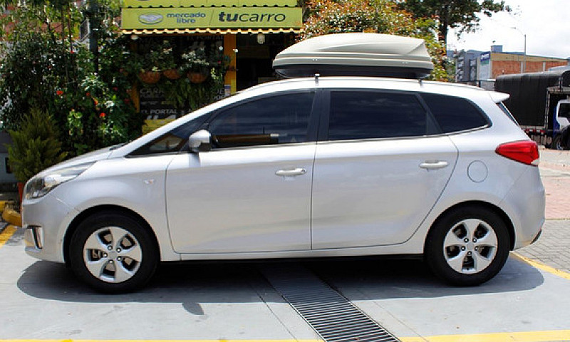 Kia Carens 2.0 Suv E...