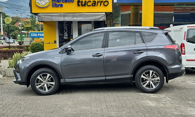 Toyota Rav4 2.0 Stre...
