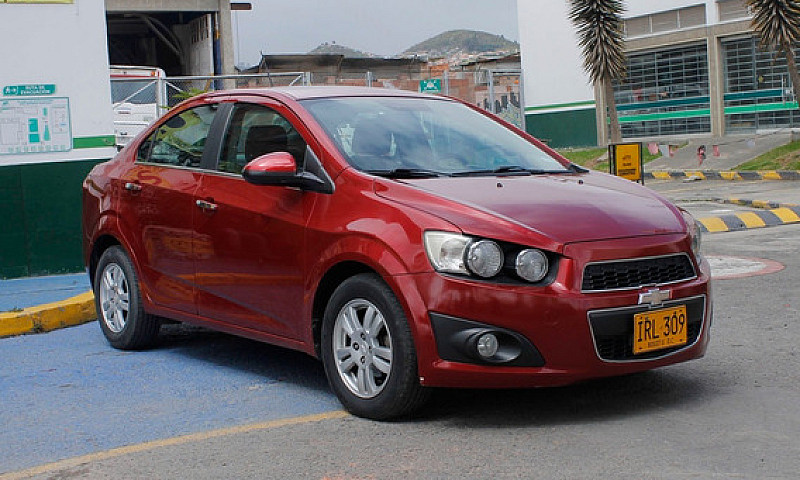 Chevrolet Sonic 1.6 ...