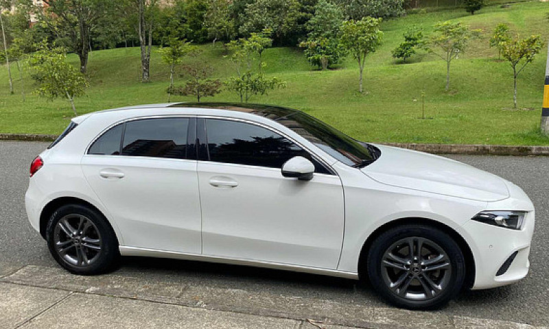 Mercedes-Benz A200 P...