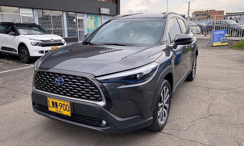 Toyota Corolla Cross...