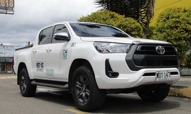 Toyota Hilux 2.4 Dié...