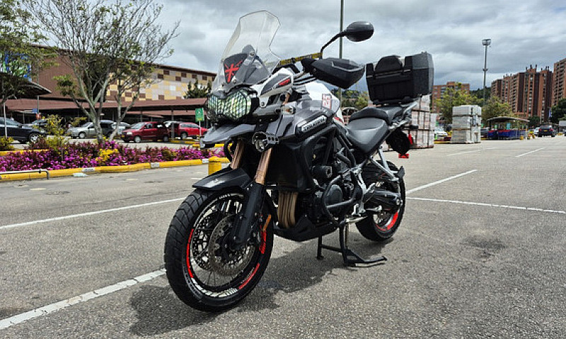 Triumph Tiger Explor...