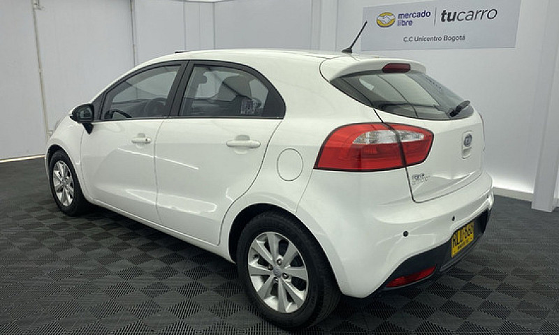 Kia Rio 1.4 5 P 109 ...