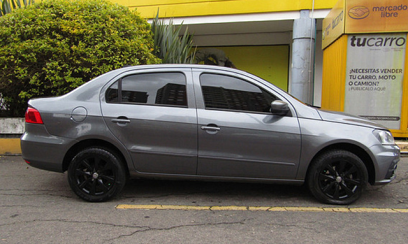 Volkswagen Voyage 1....