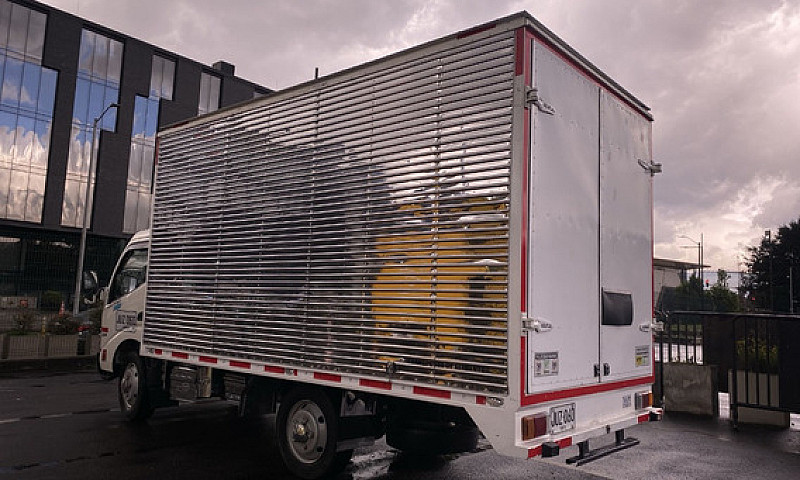 Hino 300 Pro  Xzu640...