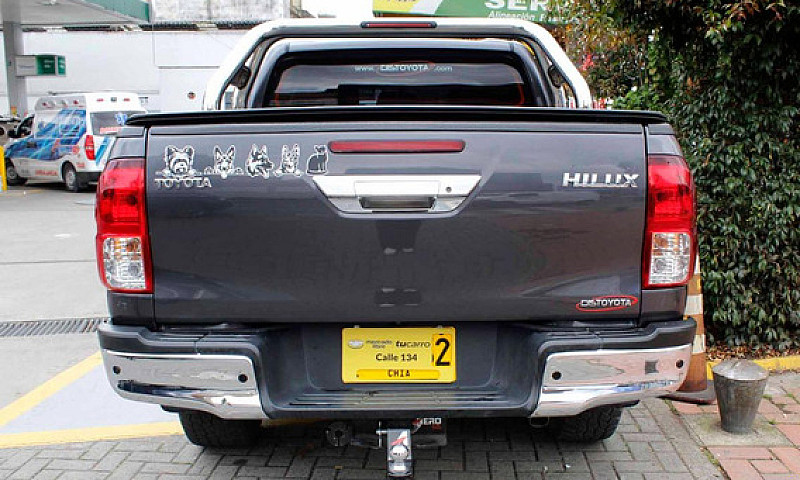 Toyota Hilux 2.4 Mt ...