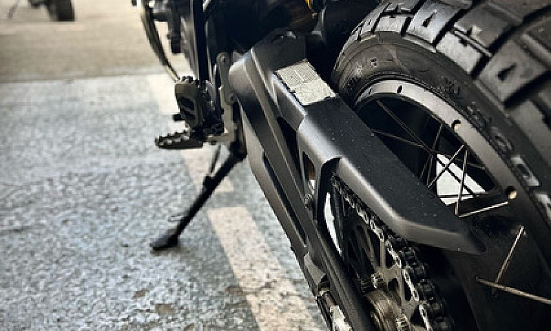 Ducati Desert X...
