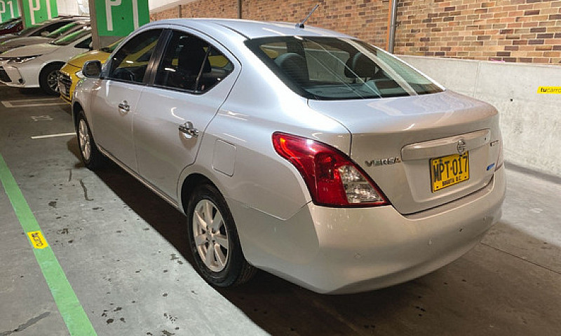 Nissan Versa 1.6...