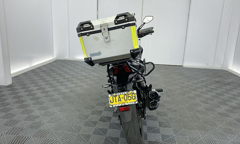 Bajaj Dominar 400 To...