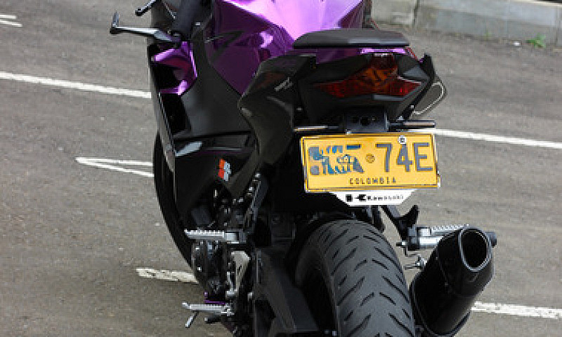 Kawasaki Ninja 400...