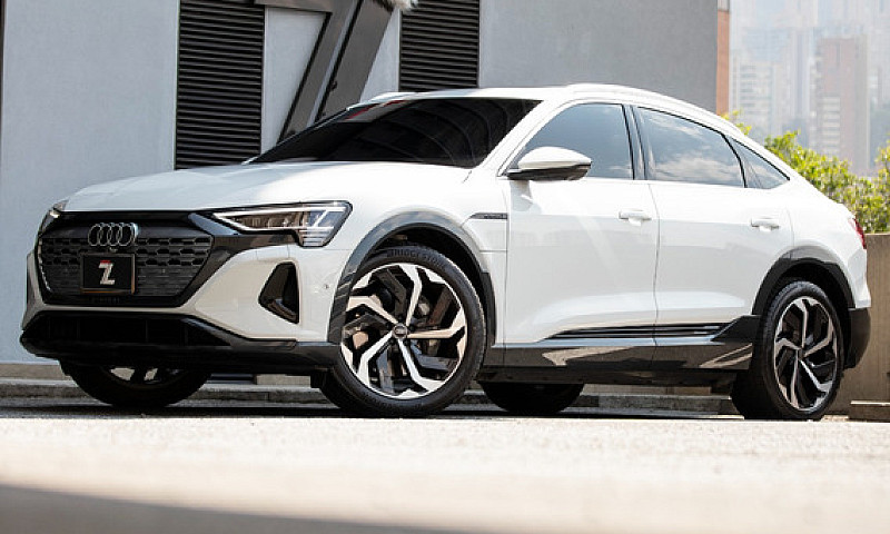 Audi Q8 E-Tron 55 Qu...