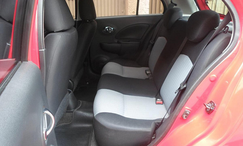 Nissan March 1.6 Adv...