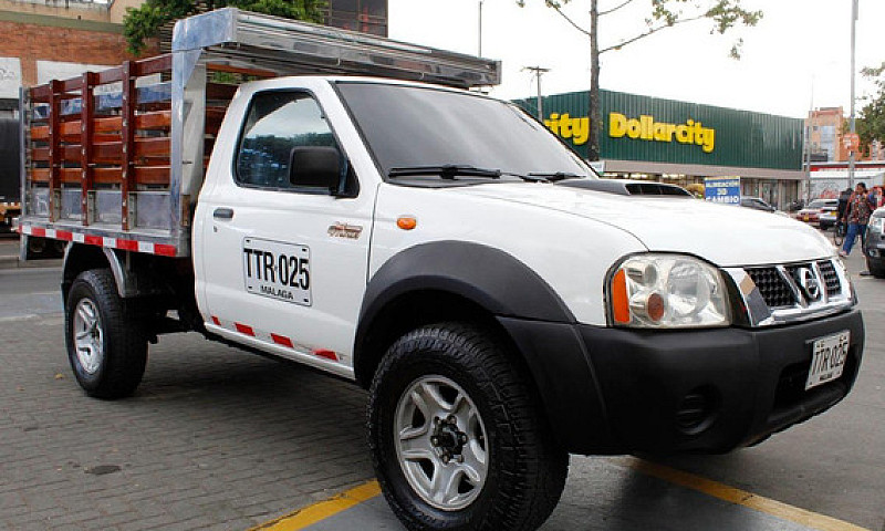 Nissan Frontier D22 ...