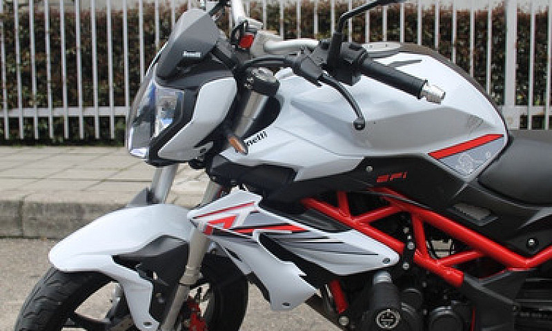 Benelli Tnt150I, Mod...