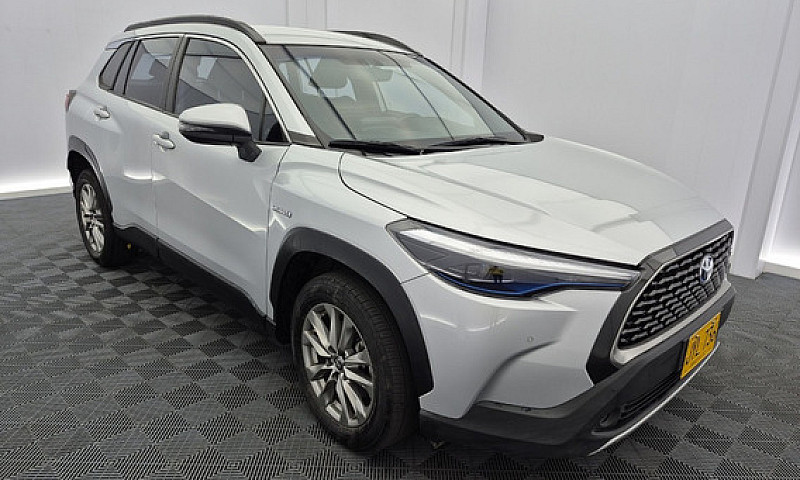 Toyota Corolla Cross...