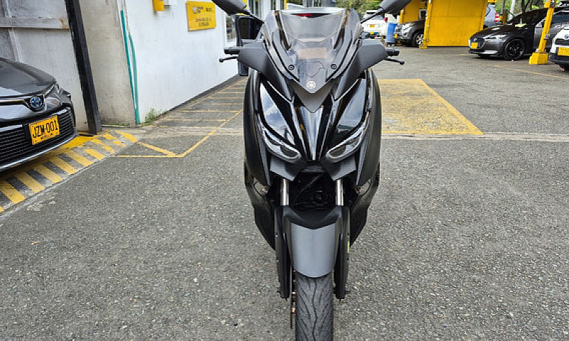 Yamaha Xmax 300 2022...
