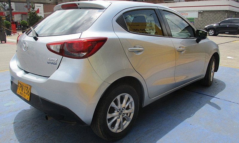 Mazda 2   1500Cc At ...