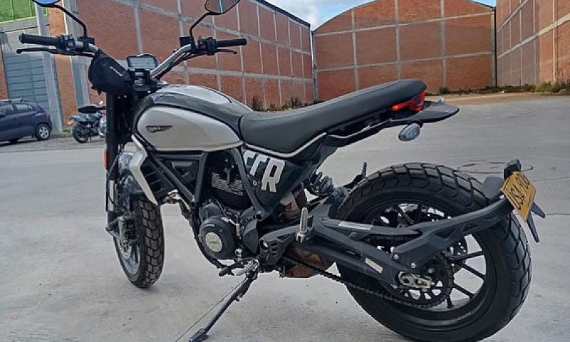 Ducati Scrambler Ico...