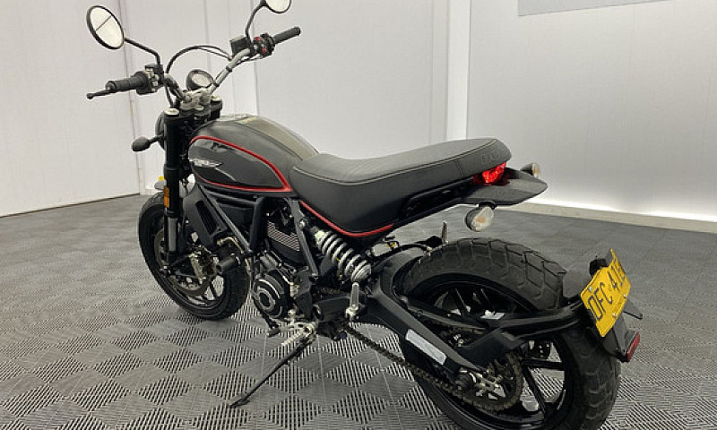 Ducati Scrambler 800...