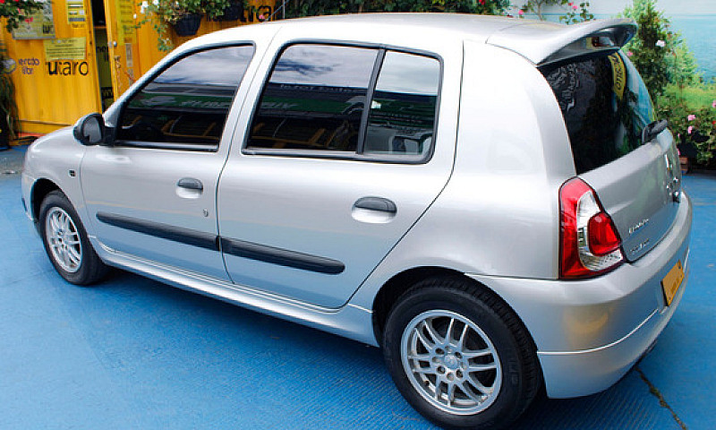 Renault Clio Style 2...
