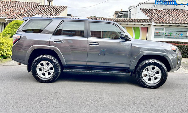 Toyota 4Runner 4.0 S...