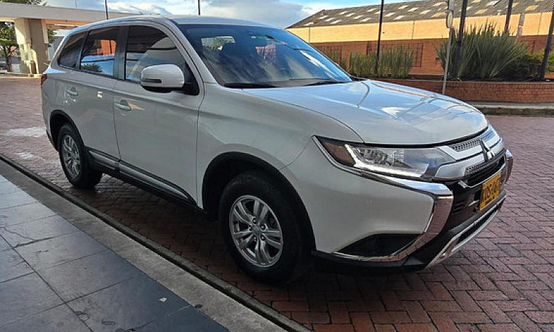 Mitsubishi Outlander...