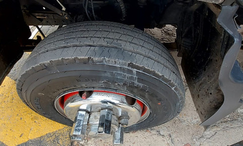 Foton Aumark Frr 202...