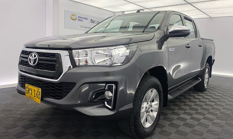 Toyota Hilux 2.4L...