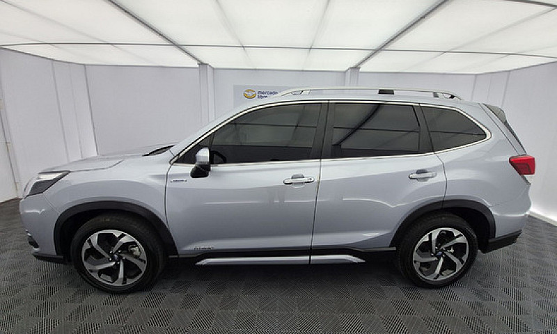 Subaru Forester 2.0 ...