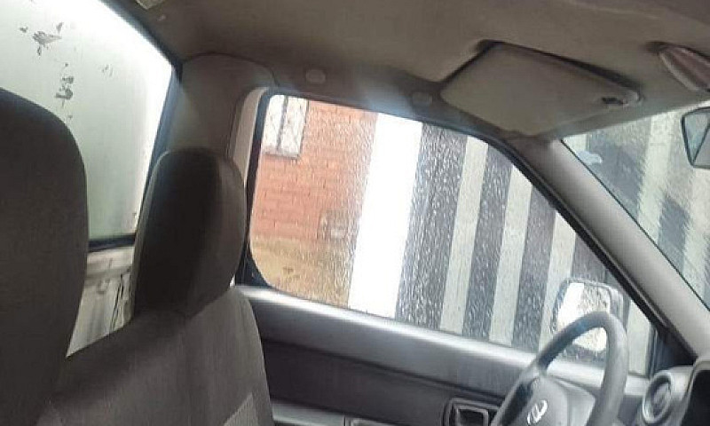 Furgon Nissan Np300 ...