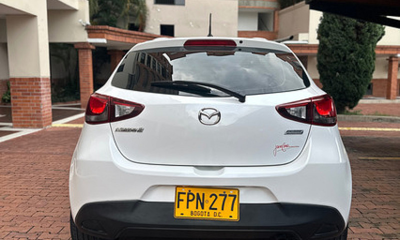 Mazda 2 Touring Aut...