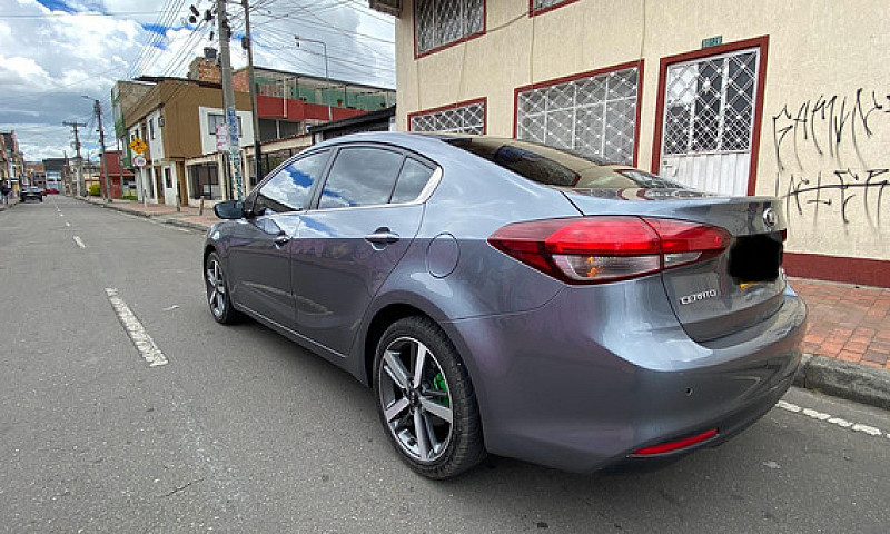 Kia Cerato Pro Sx 1....