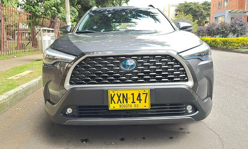 Toyota Corolla Cross...