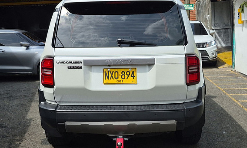 Toyota Land Cruiser ...