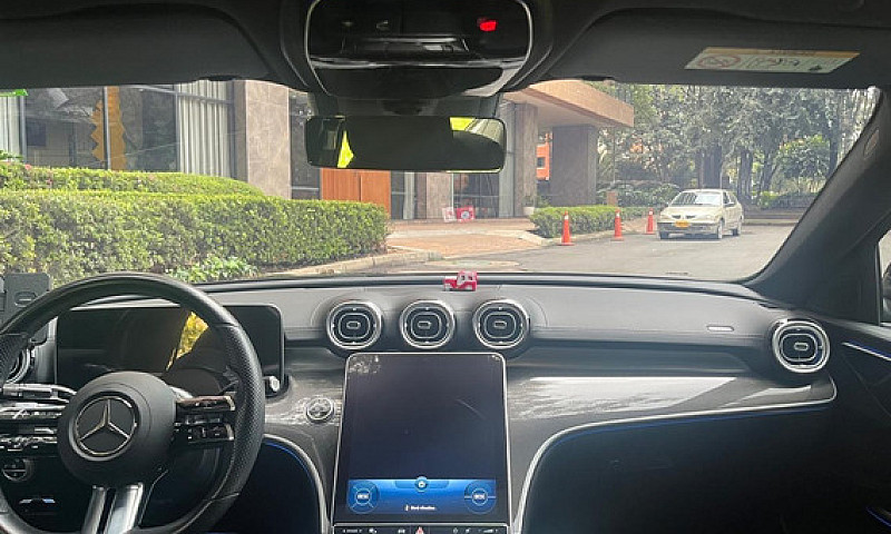 Mercedes Benz C200 1...