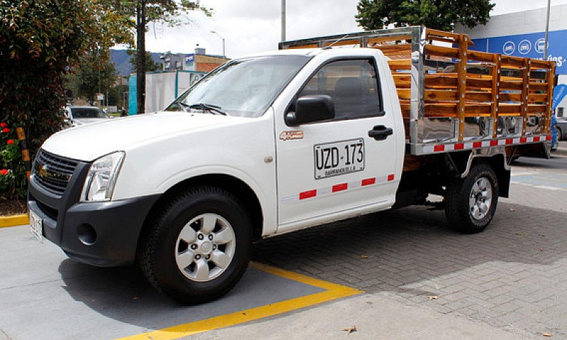 Chevrolet D-Max Esta...