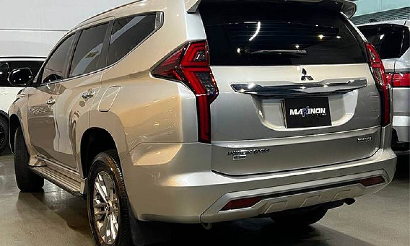 Mitsubishi Montero S...