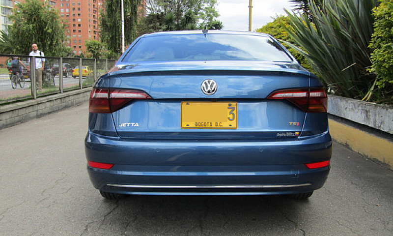 Volkswagen Jetta 1.4...