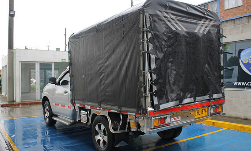 Nissan Frontier 2.5 ...